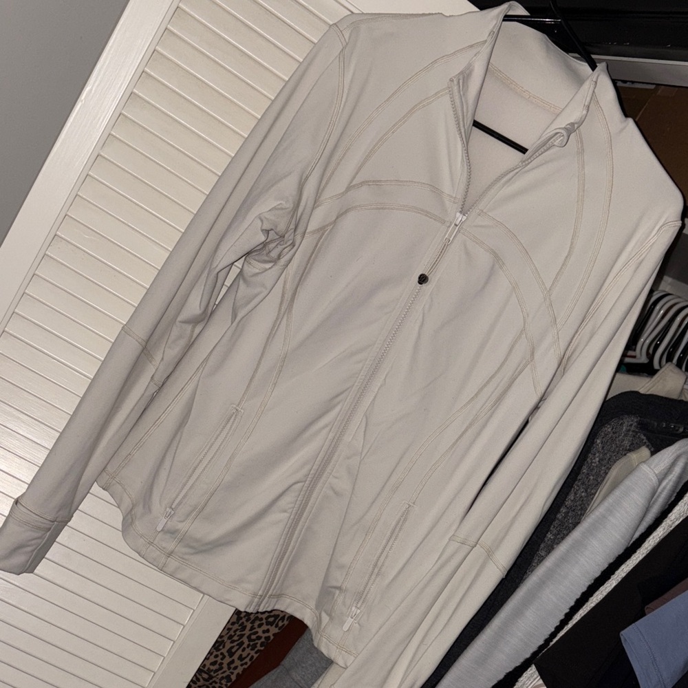 lululemon athletica soft crème color define jacket